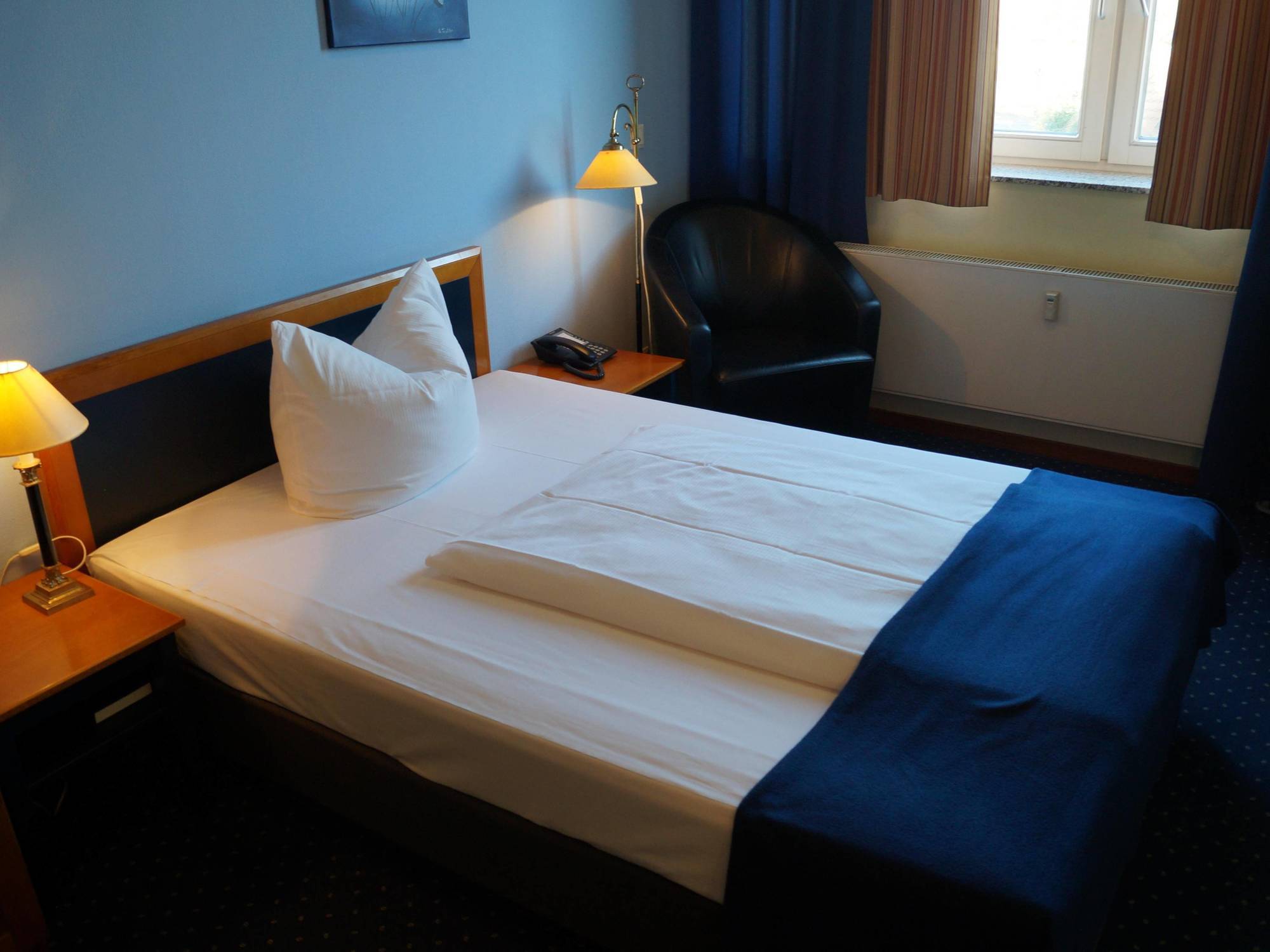 H24 Hoteltow Buitenkant foto