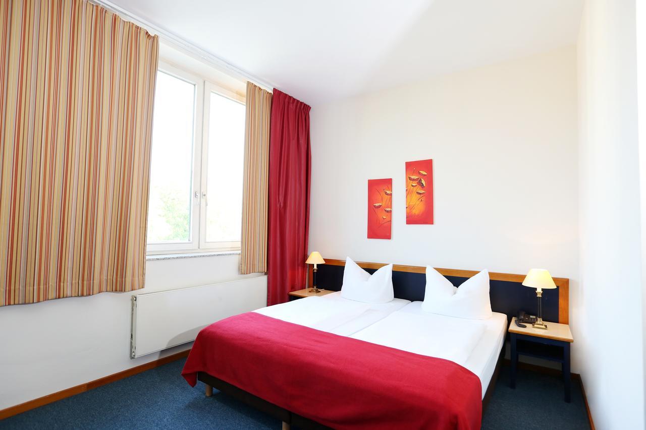 H24 Hoteltow Buitenkant foto