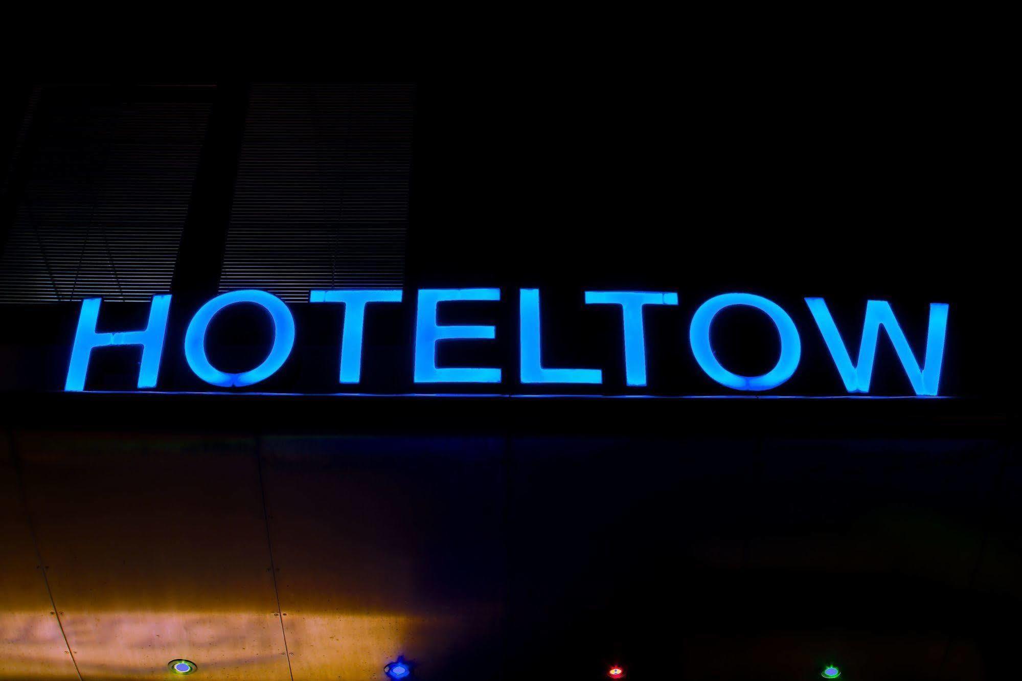 H24 Hoteltow Buitenkant foto